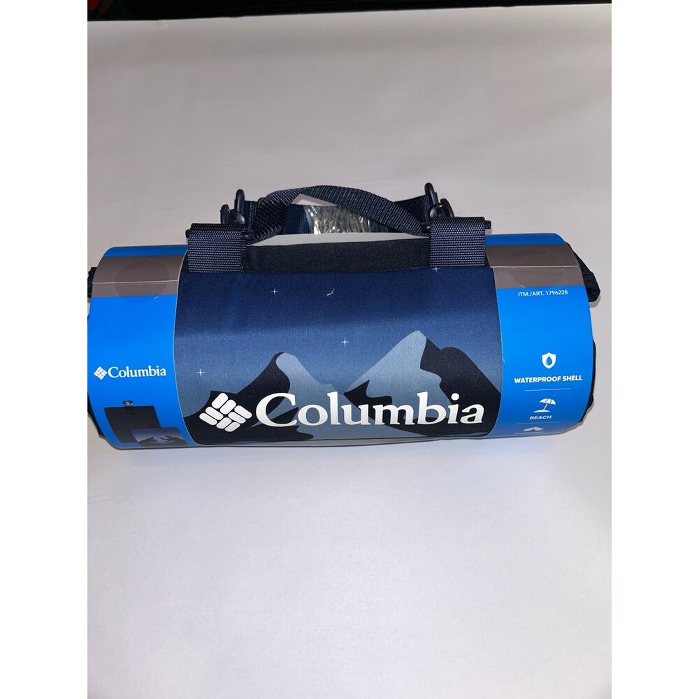 Columbia Blue Waterproof Packable Outdoor Blanket 72”x72” - Picture 2 of 5